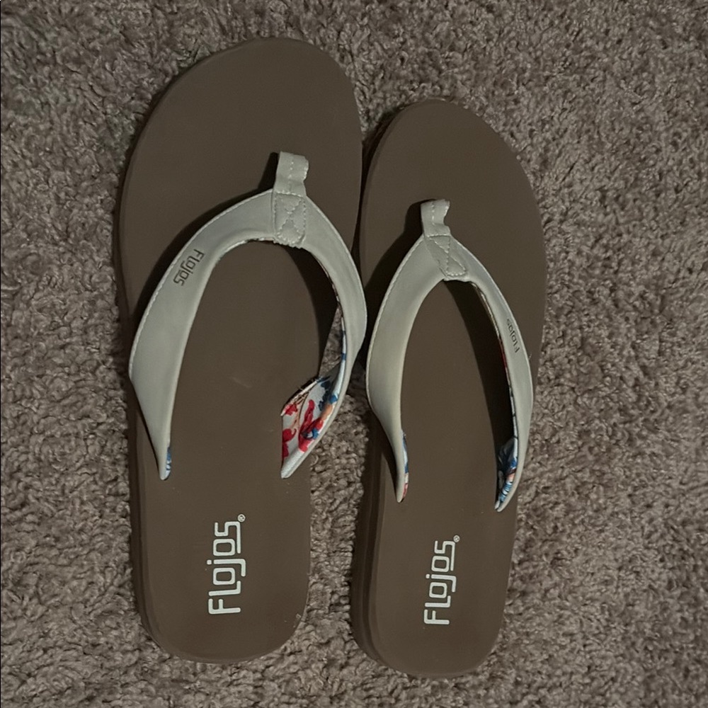 Flojos Cream Flip Flops